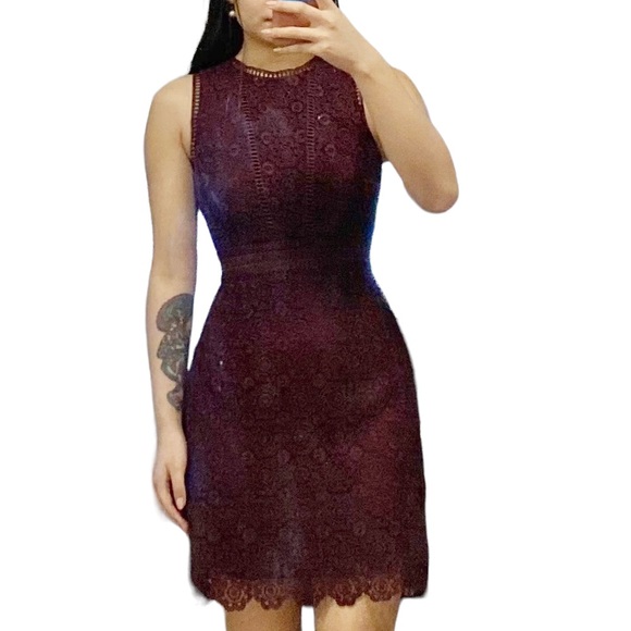 Forever New deep purple plum lace/crochet embroidered bodycon dress size 2 - Picture 6 of 6
